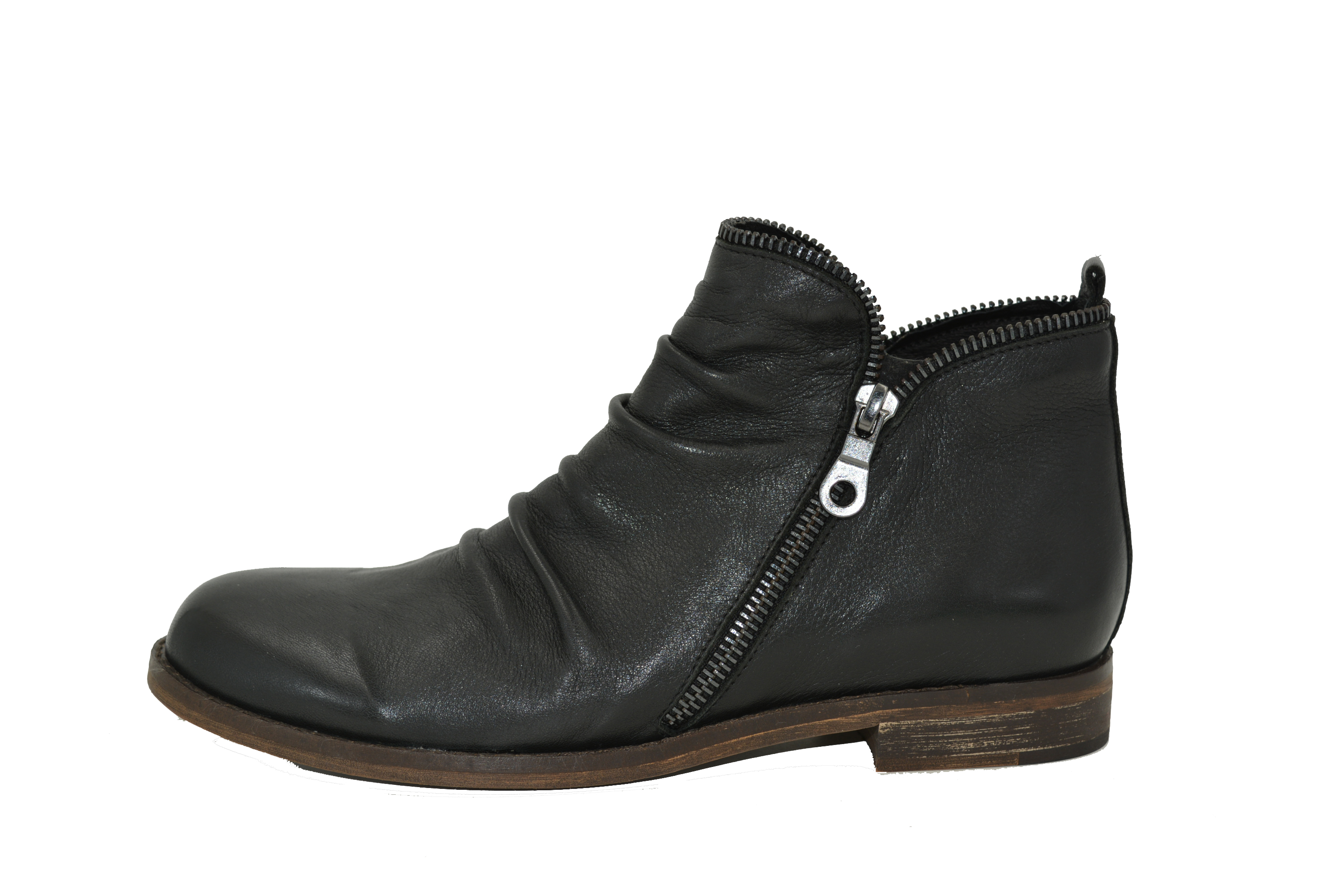 MAGNUS-BLACK TOLEDO